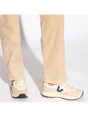 NWOT Veja Trek-Shell Sneakers in Almond and Cream